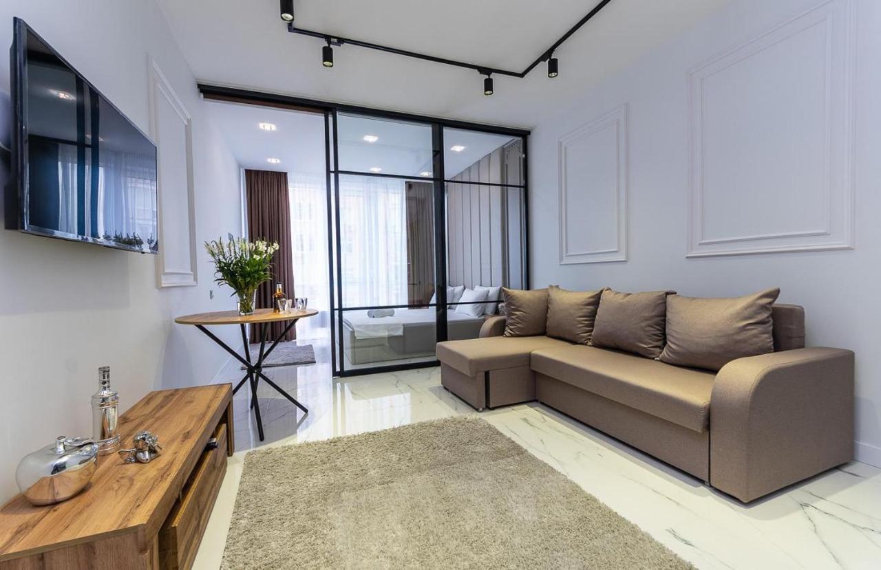 Fashionable Apartments. Smartplaza Metro Minskaya. Obolon Киев Экстерьер фото
