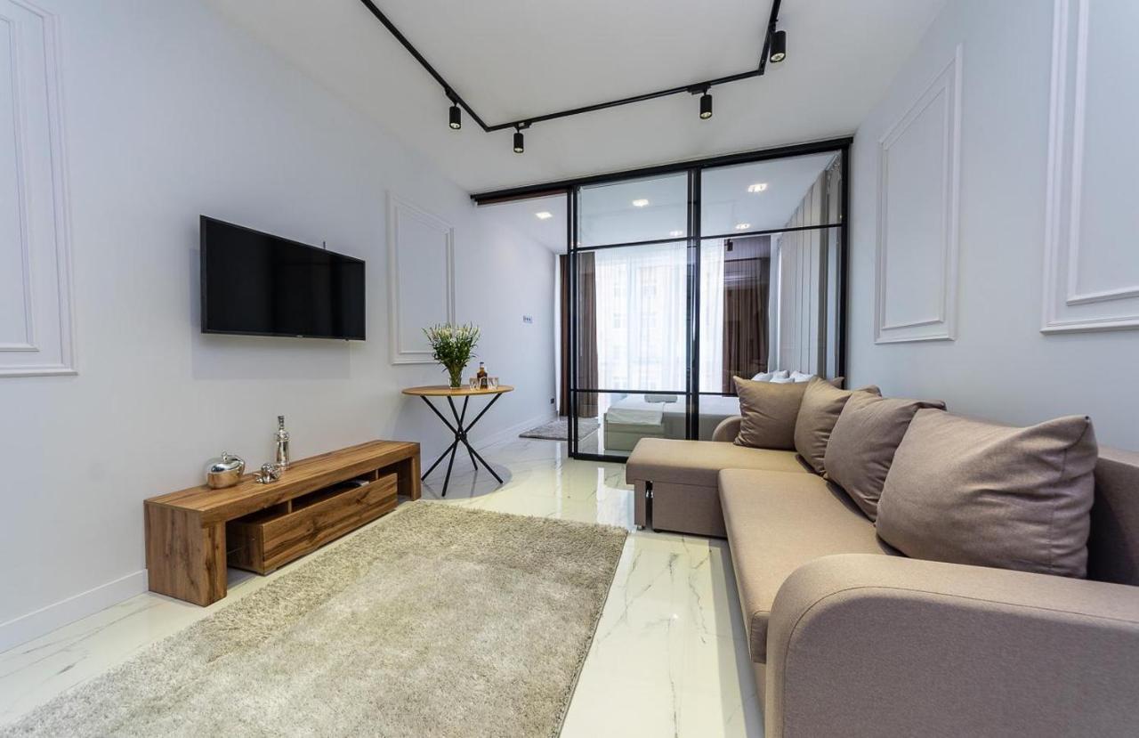Fashionable Apartments. Smartplaza Metro Minskaya. Obolon Киев Экстерьер фото