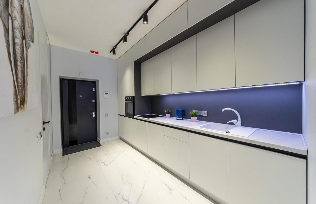 Fashionable Apartments. Smartplaza Metro Minskaya. Obolon Киев Экстерьер фото