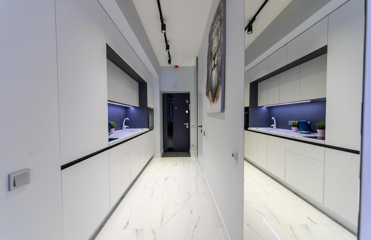 Fashionable Apartments. Smartplaza Metro Minskaya. Obolon Киев Экстерьер фото