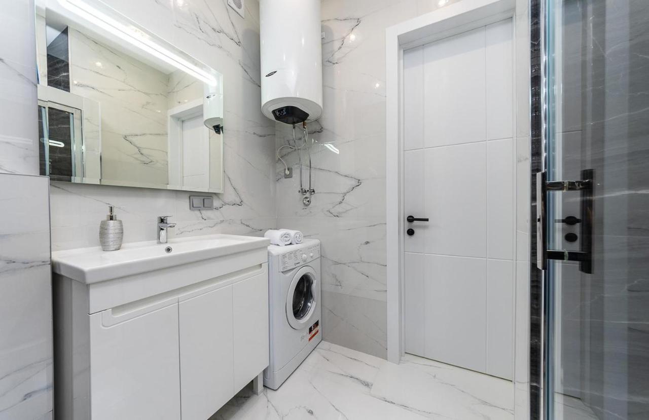 Fashionable Apartments. Smartplaza Metro Minskaya. Obolon Киев Экстерьер фото