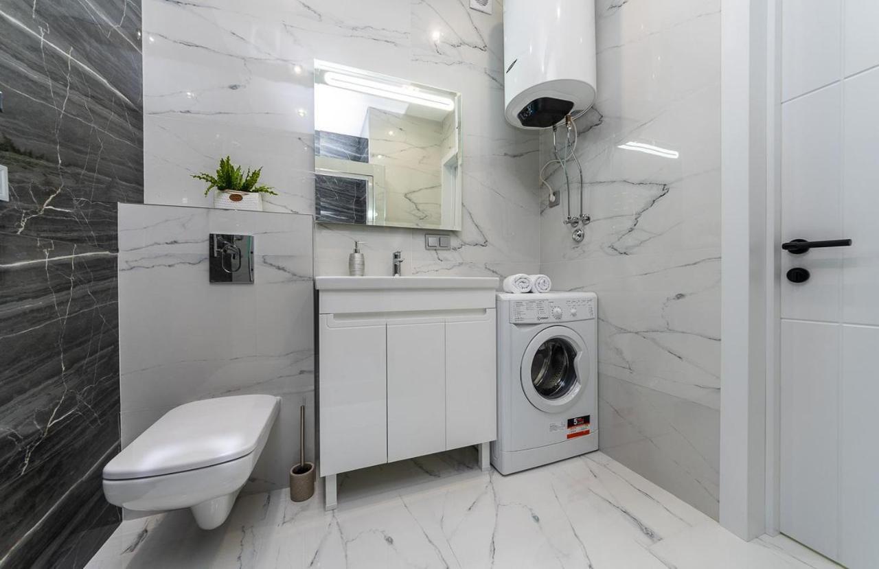 Fashionable Apartments. Smartplaza Metro Minskaya. Obolon Киев Экстерьер фото