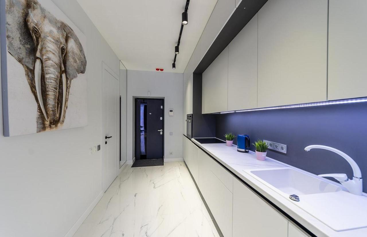Fashionable Apartments. Smartplaza Metro Minskaya. Obolon Киев Экстерьер фото